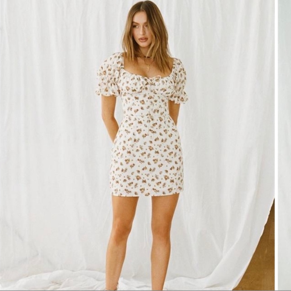 Sabo Skirt Ariana White Floral Mini Dress